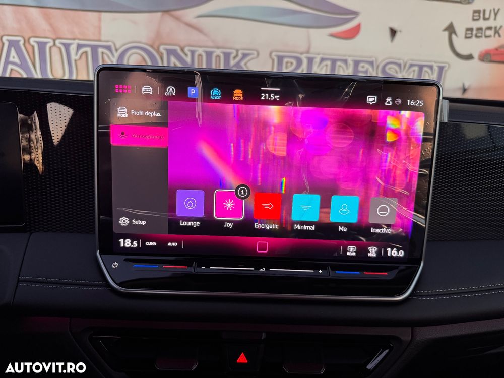 Volkswagen Tiguan 1.5 eTSI OPF DSG R-Line - 38