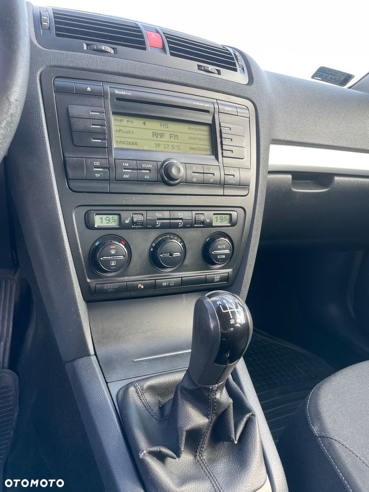 Skoda Octavia 2.0 FSI Elegance - 18