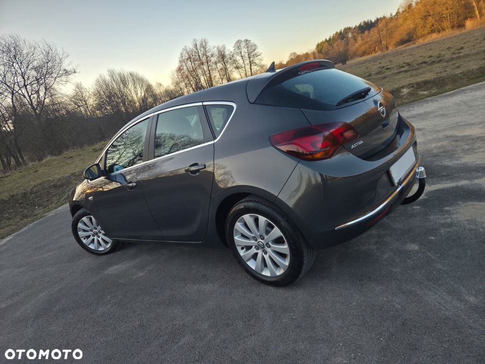Opel Astra 1.7 CDTI DPF Cosmo - 9