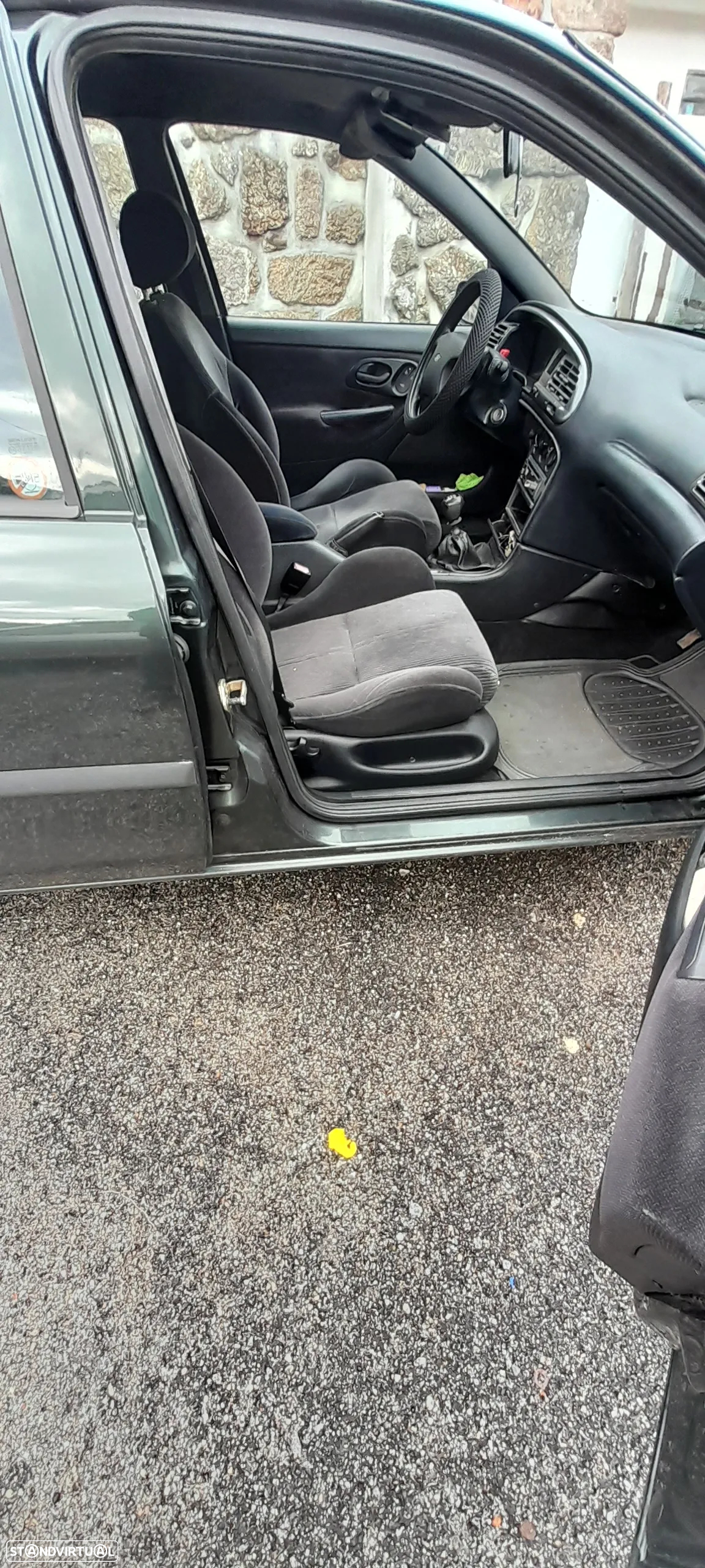 Ford Mondeo 1.8 TD Ghia - 9