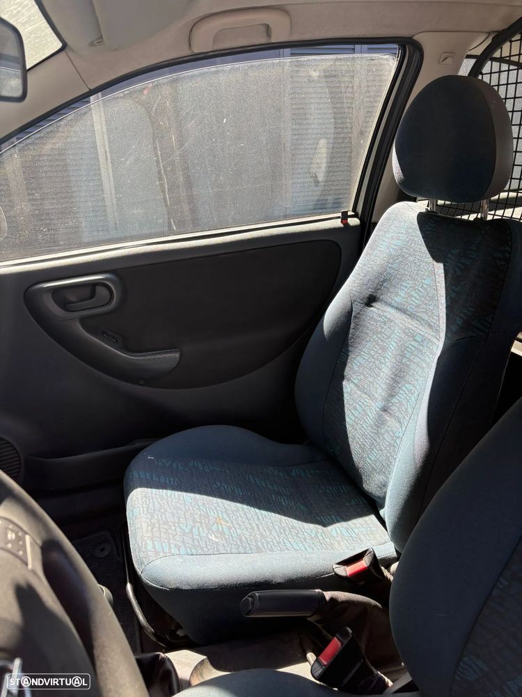 Opel CORSA-C VAN - 6