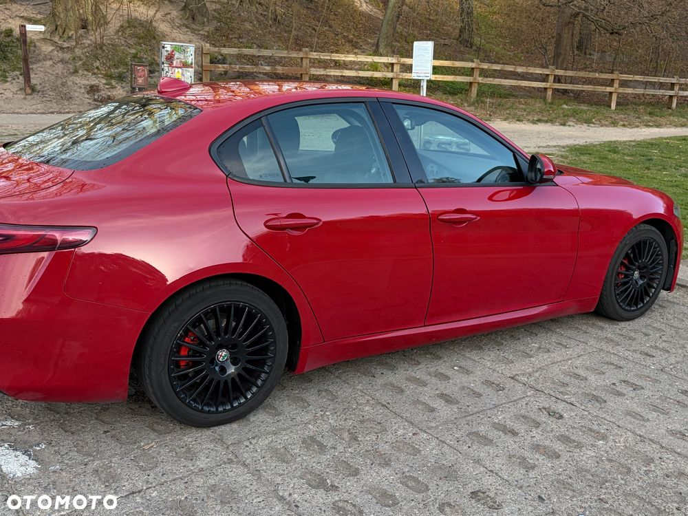 Alfa Romeo Giulia - 4
