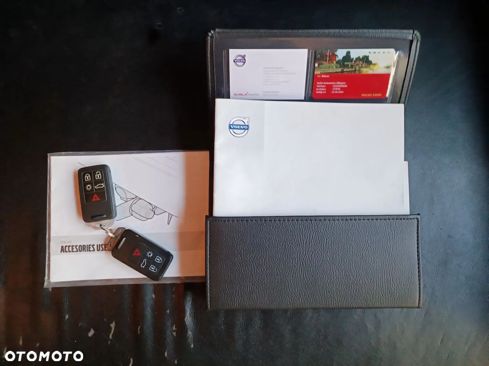 Volvo V60 D6 AWD Plug-in Hybrid Summum - 36