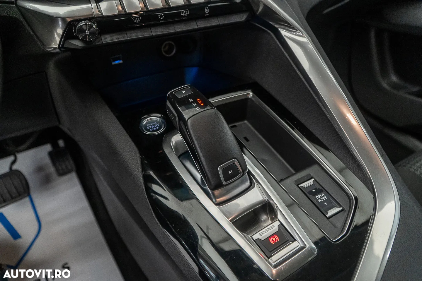 Peugeot 5008 1.2 Puretech Turbo s&s EAT8 Allure - 29