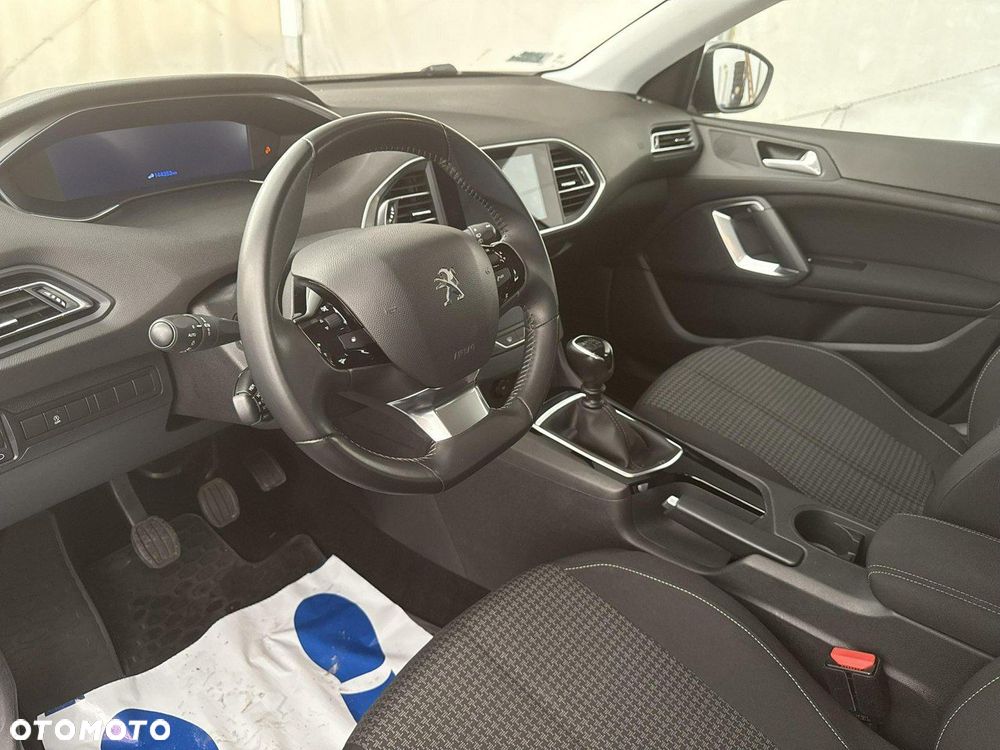 Peugeot 308 - 14