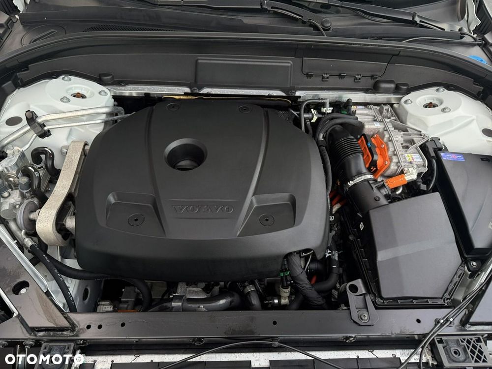 Volvo XC 60 T8 Plug-In Hybrid AWD Plus Dark - 37