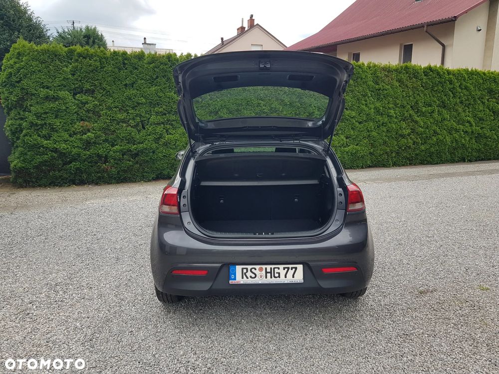 Kia Rio - 23