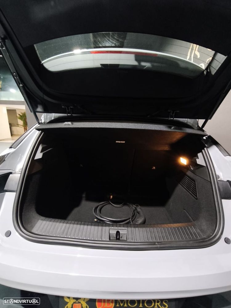 Renault Mégane E-Tech - 6