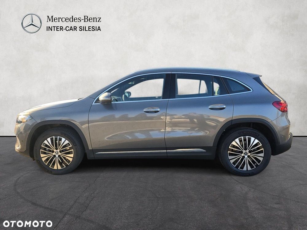 Mercedes-Benz EQA - 8