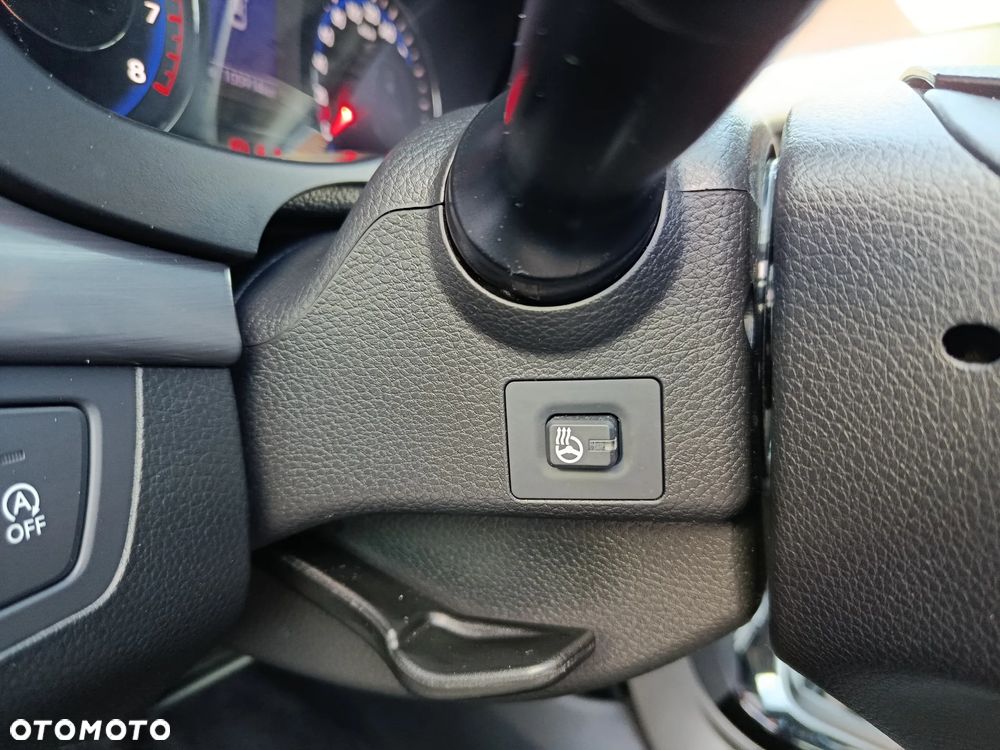 Hyundai i40 Kombi blue 1.6 Family+ - 9