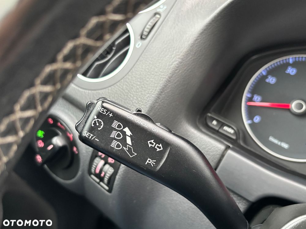 Volkswagen Golf - 14