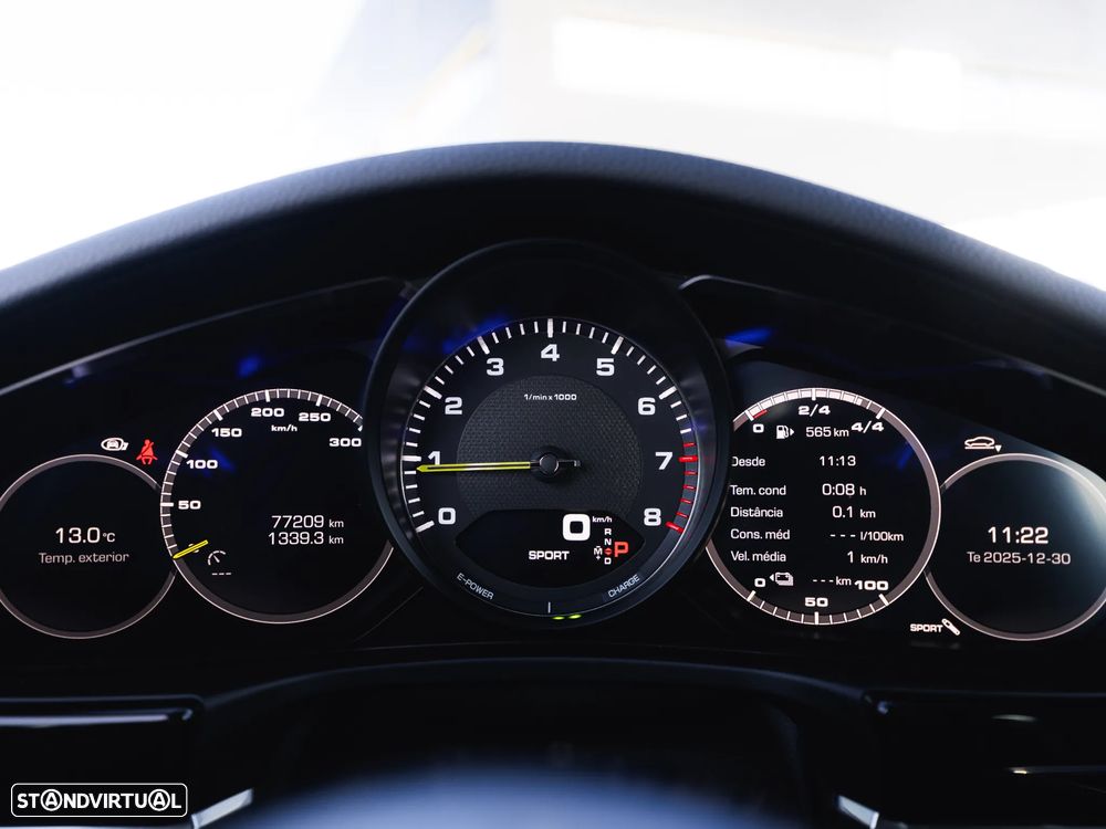 Porsche Panamera 4 E-Hybrid - 15