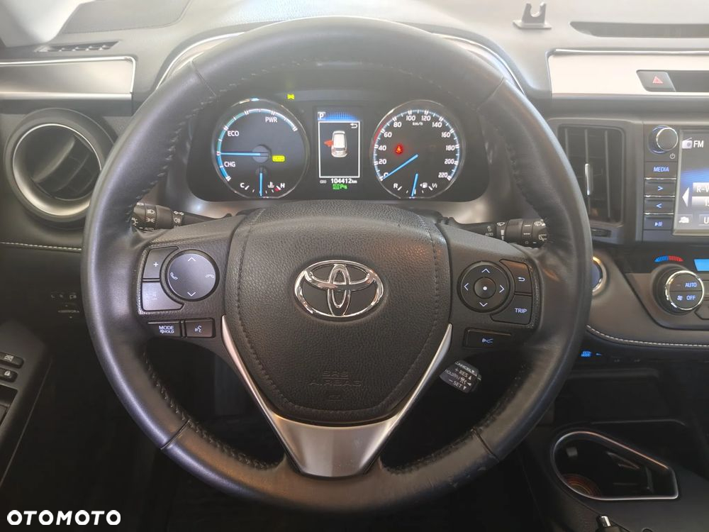 Toyota RAV4 2.5 4x2 Hybrid Team Deutschland - 8