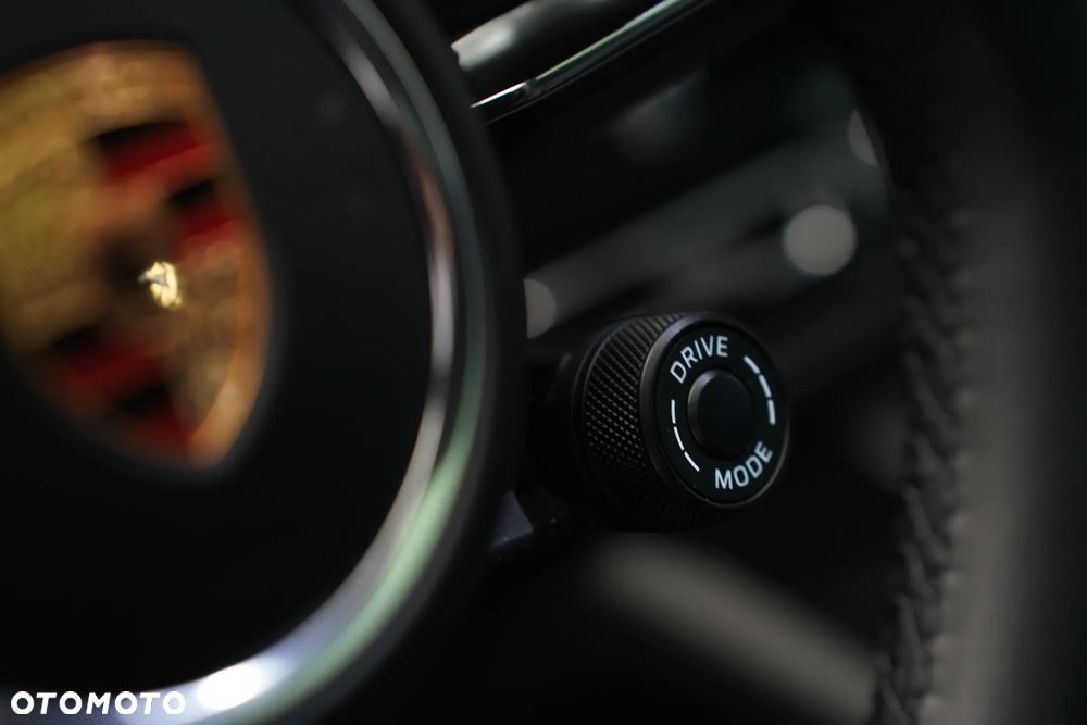 Porsche Macan Standard - 18