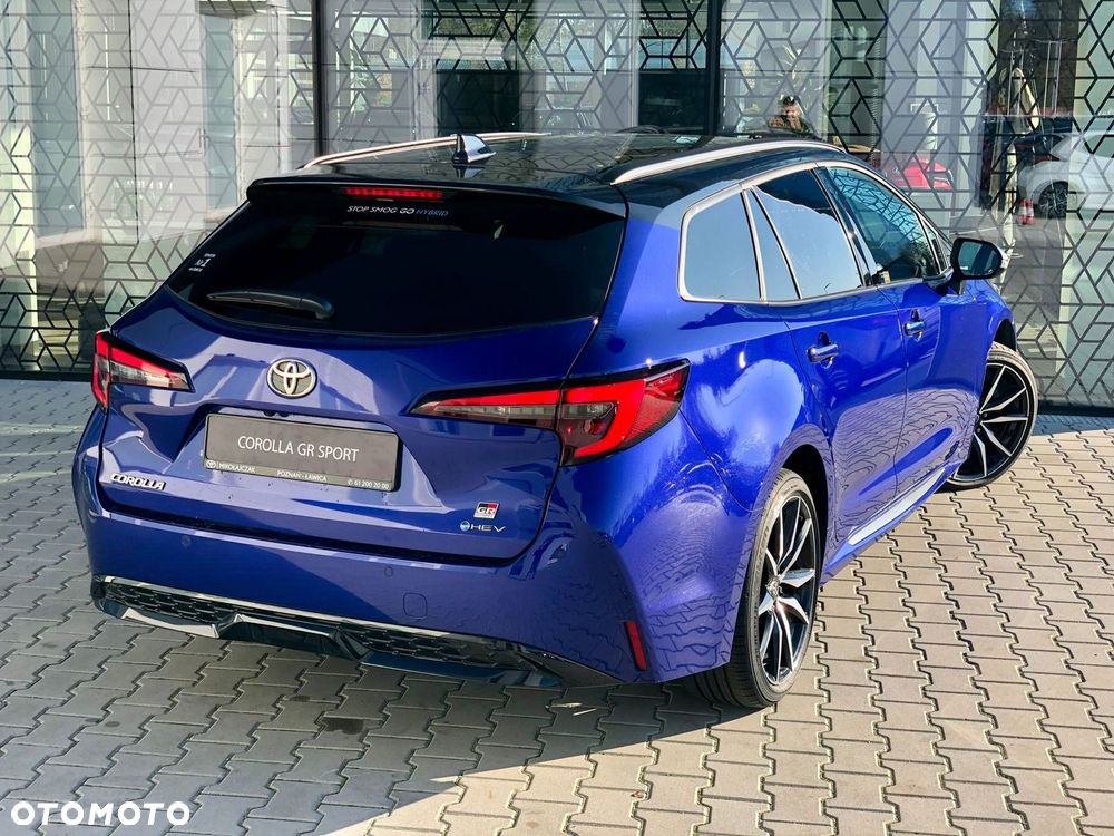 Toyota Corolla 2.0 Hybrid GR Sport Dynamic - 12