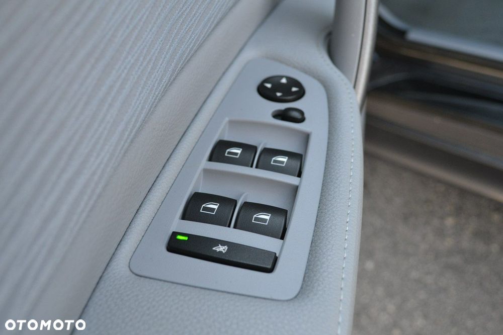 BMW Seria 1 116i - 16