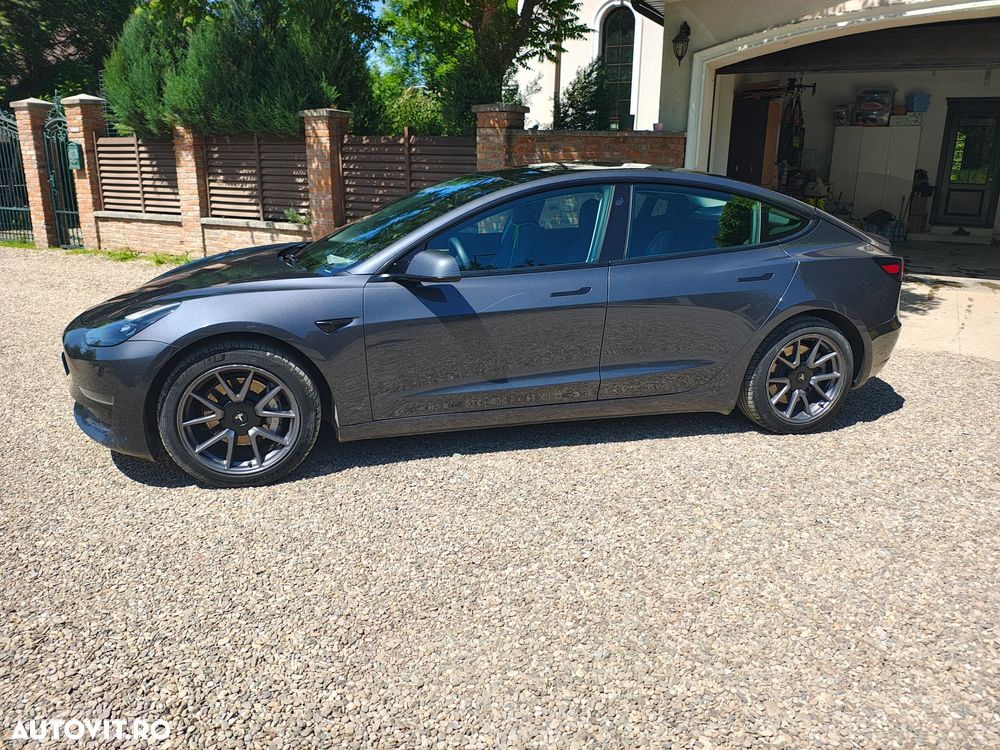 Tesla Model 3 - 17