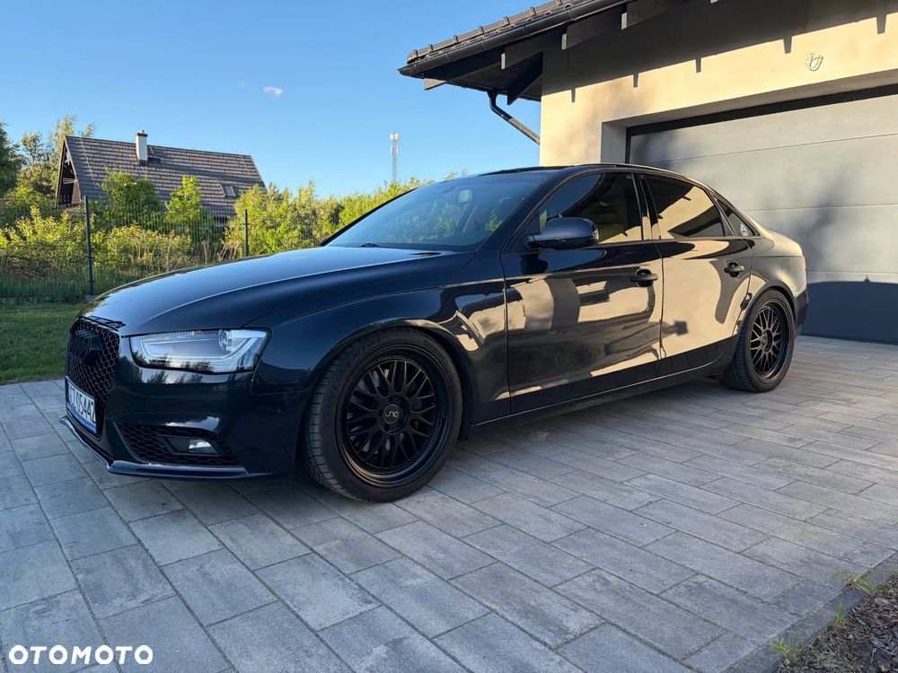 Audi A4 Limousine - 14