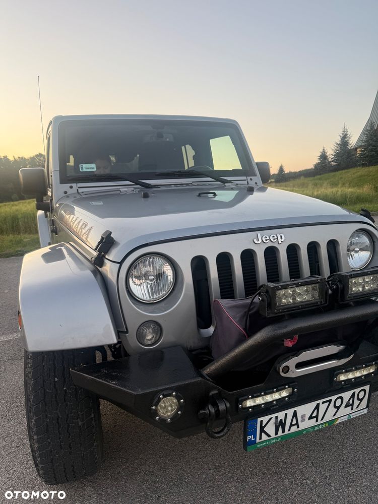 Jeep Wrangler 3.6 Unlim Sahara - 38