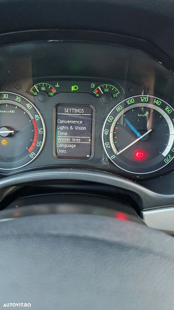 Skoda Octavia Combi 2.0 TDI RS - 22