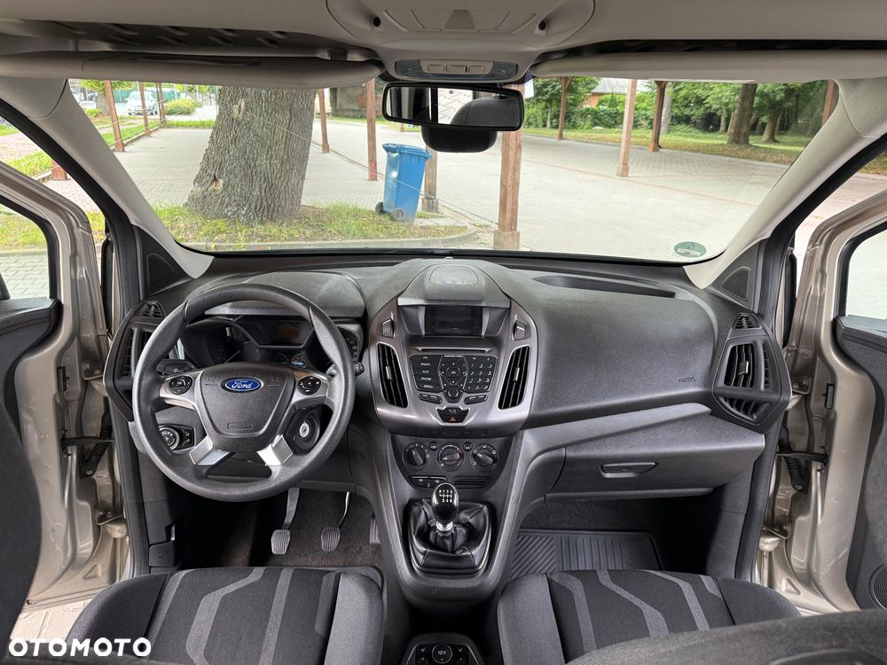 Ford Tourneo Connect Grand - 31