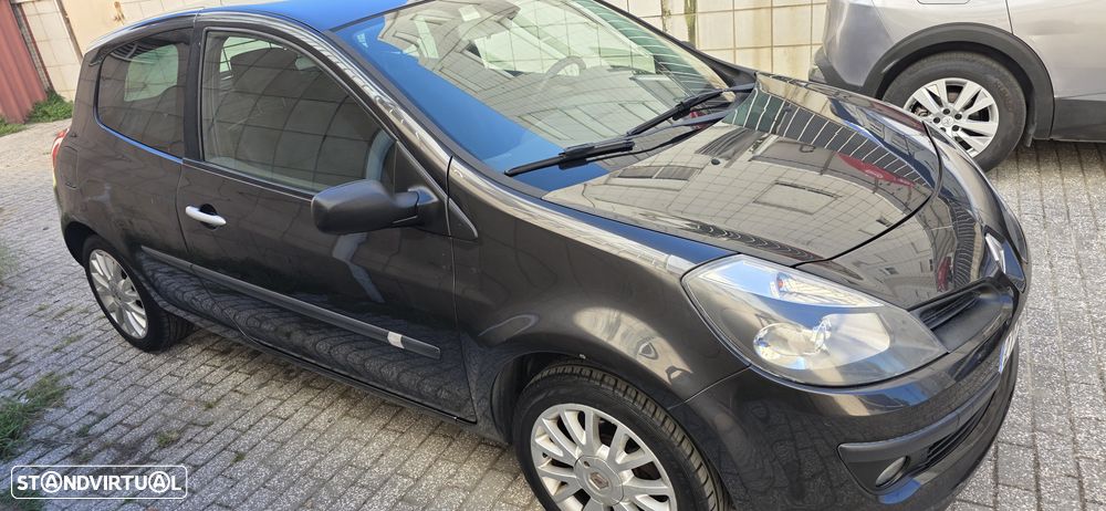 Renault Clio 1.5 dCi Dynamique S - 1