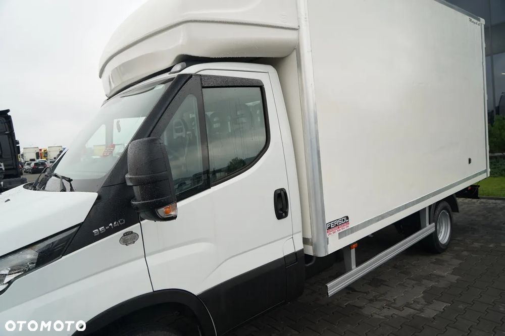 Iveco DAILY 35-140 / KONTENER / MANUAL / BLIŹNIAK / 2019 - 11