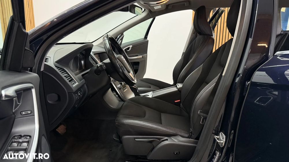 Volvo XC 60 D4 Momentum - 17