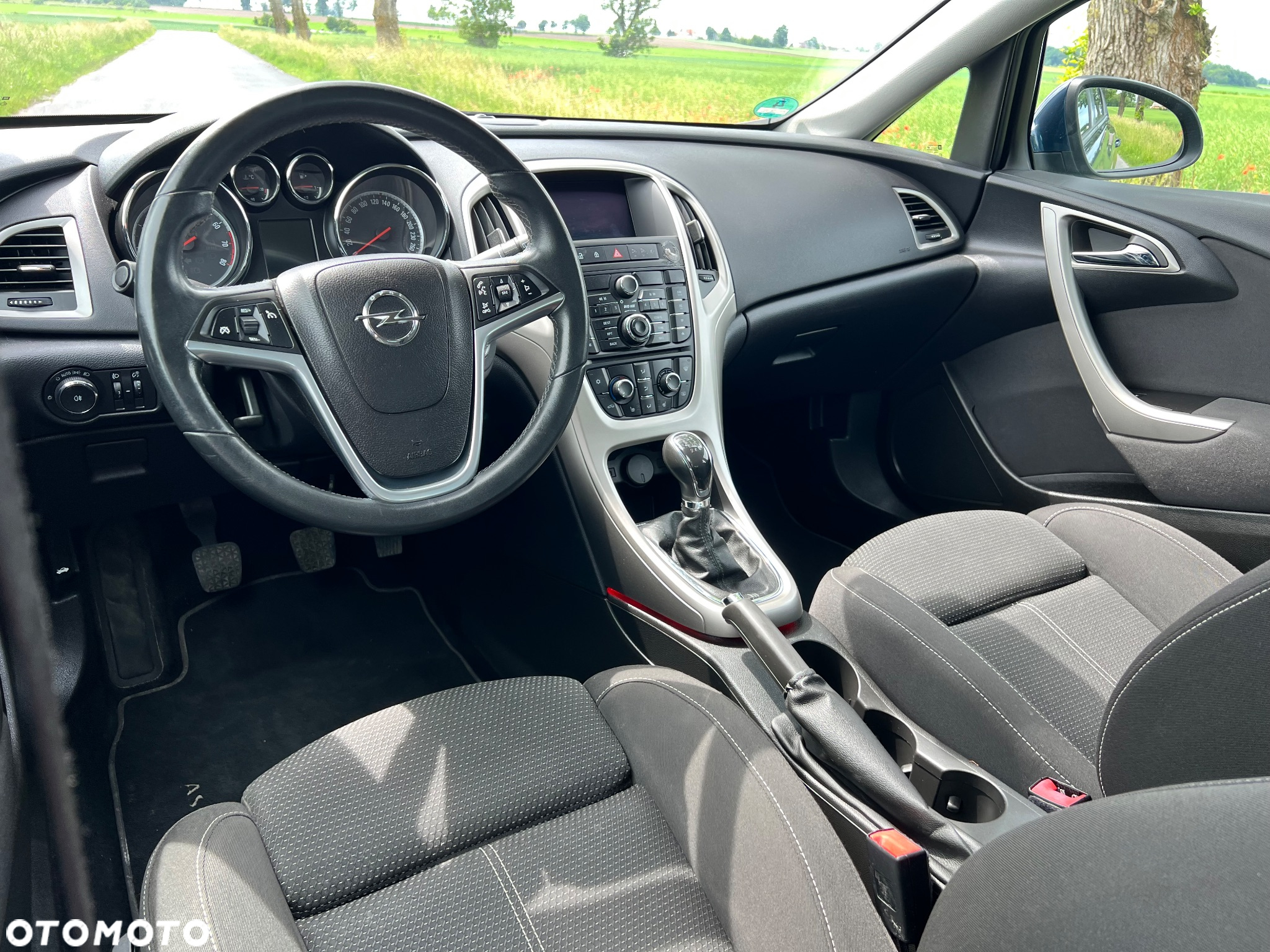 Opel Astra 1.6 Turbo Sports Tourer - 11