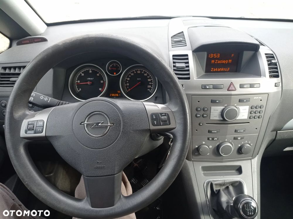 Opel Zafira - 16