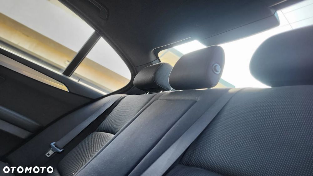 BMW Seria 5 525d xDrive - 22