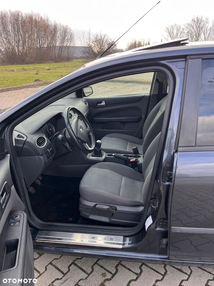 Ford Focus 1.8 TDCi Ambiente - 10