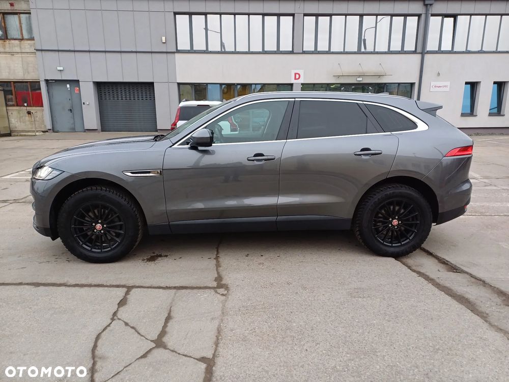 Jaguar F-Pace 2019 photo 2