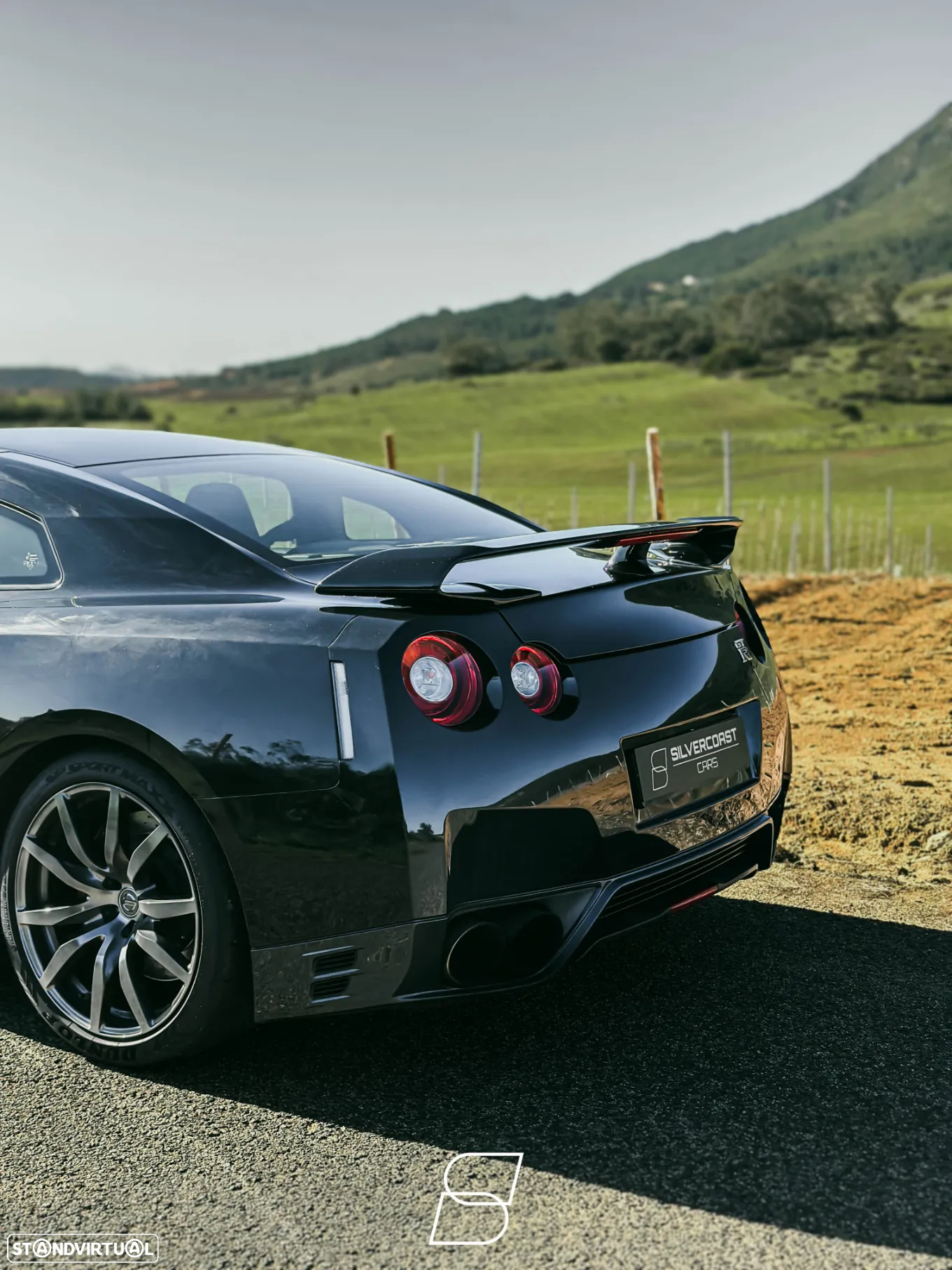 Nissan GT-R Black Edition - 9