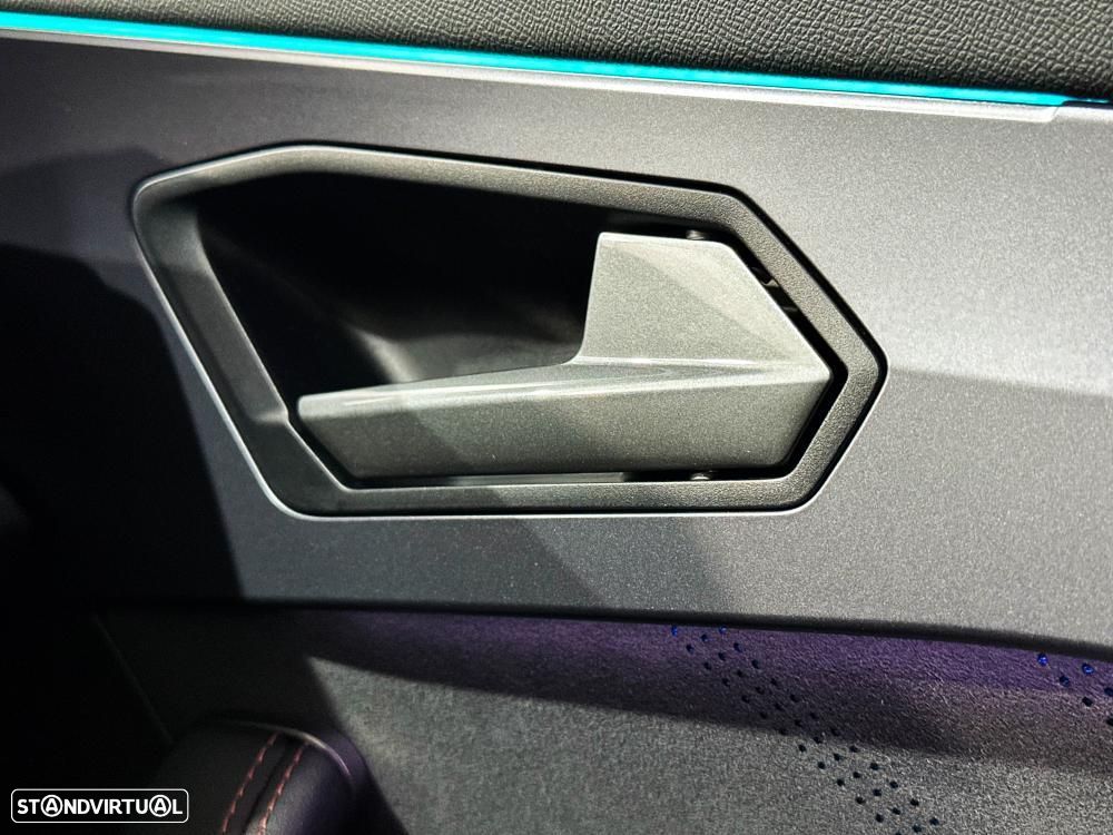 Cupra Formentor 1.5 e-Hybrid DSG VZ Black Edition - 32