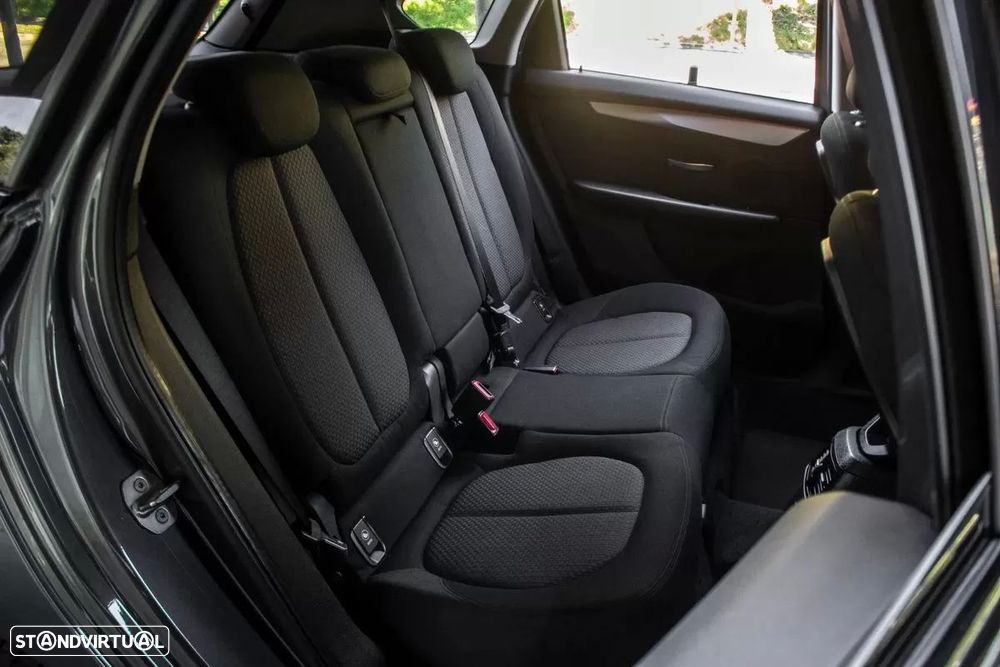 BMW 216 Active Tourer d Advantage - 32