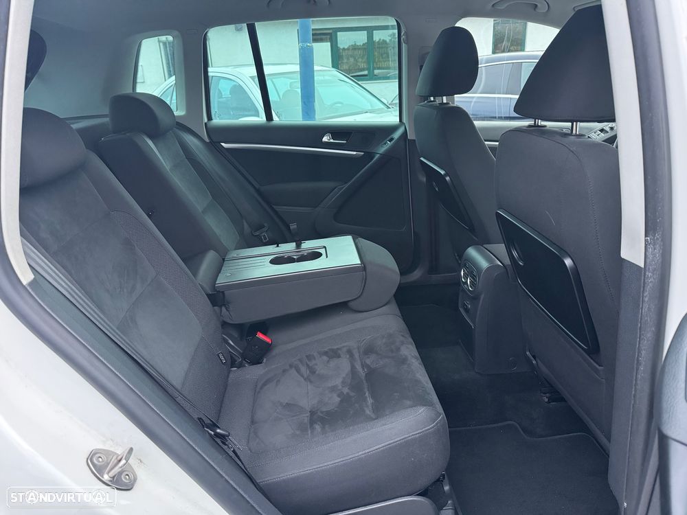VW Tiguan 2.0 TDi Sport BlueMotion - 34