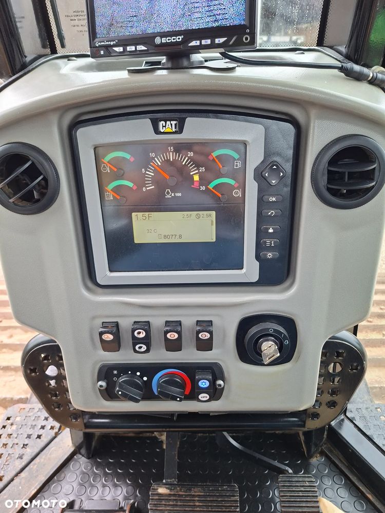 Caterpillar CAT D6N LGP - 30