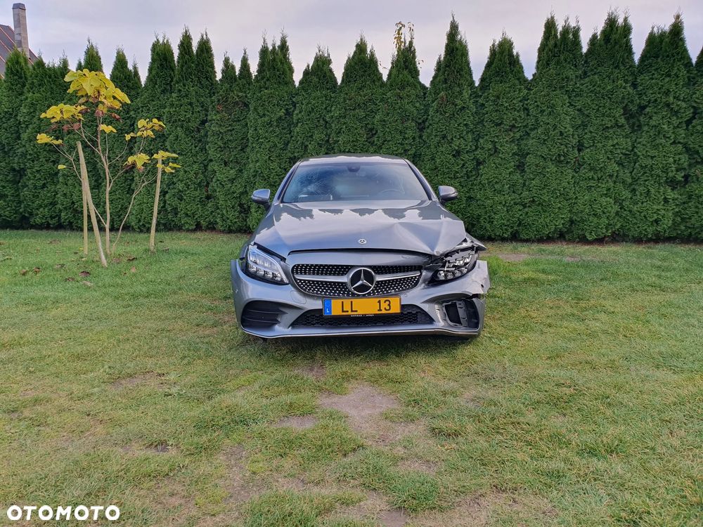 Mercedes-Benz C-Class 2022 photo 2