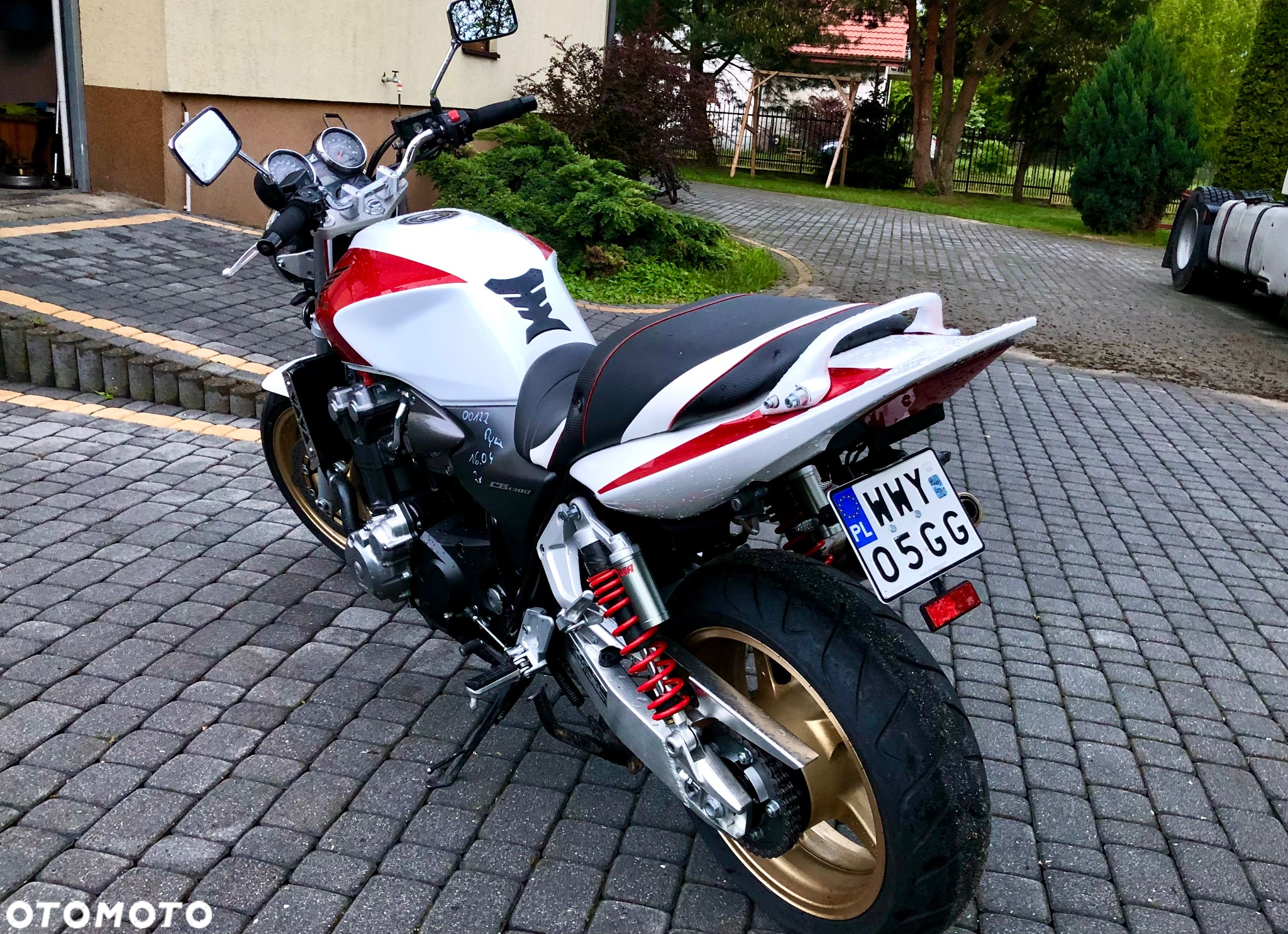 Honda CB - 11