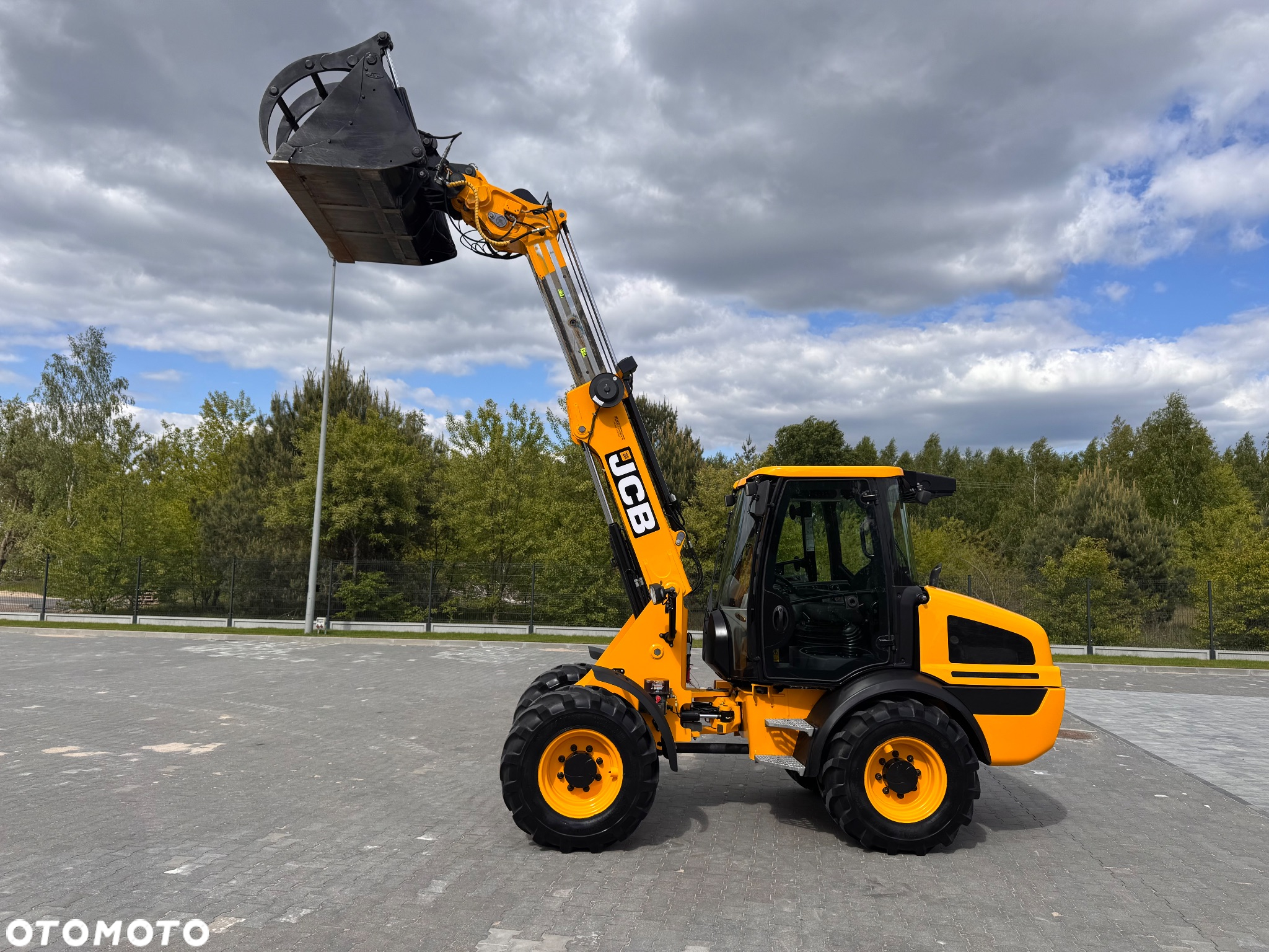 JCB TM 220 |przegubowo-teleskopowa | 2019r| 2 łyżki | krokodyl | szybka jazda 40km | - 4