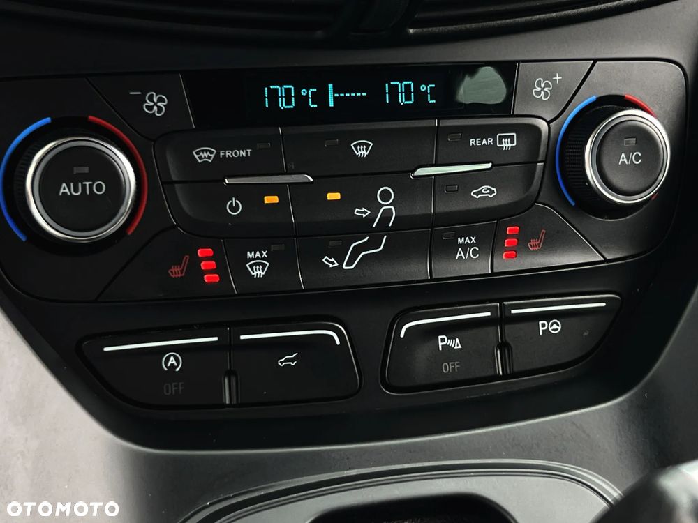 Ford Kuga 2.0 TDCi 4x4 Vignale - 30