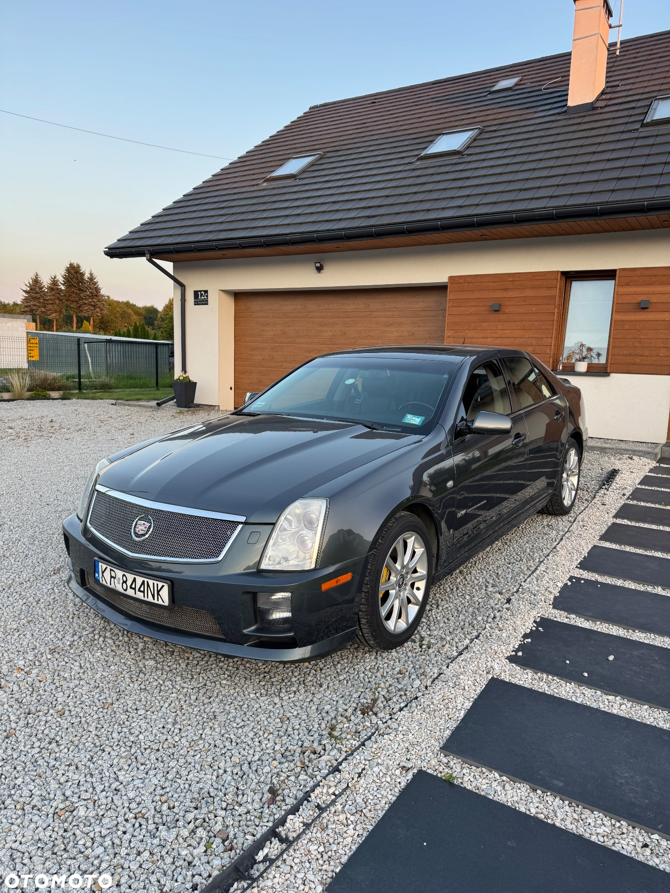 Cadillac STS - 4