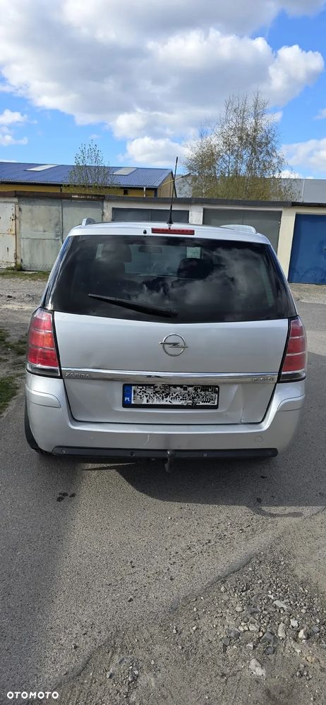 Opel Zafira 1.9 CDTI Cosmo - 4