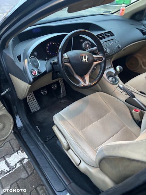 Honda Civic 1.8 Comfort - 4