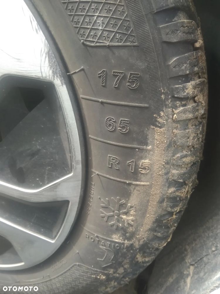 Peugeot 207 koło 175/65 r15 zimowe - 1