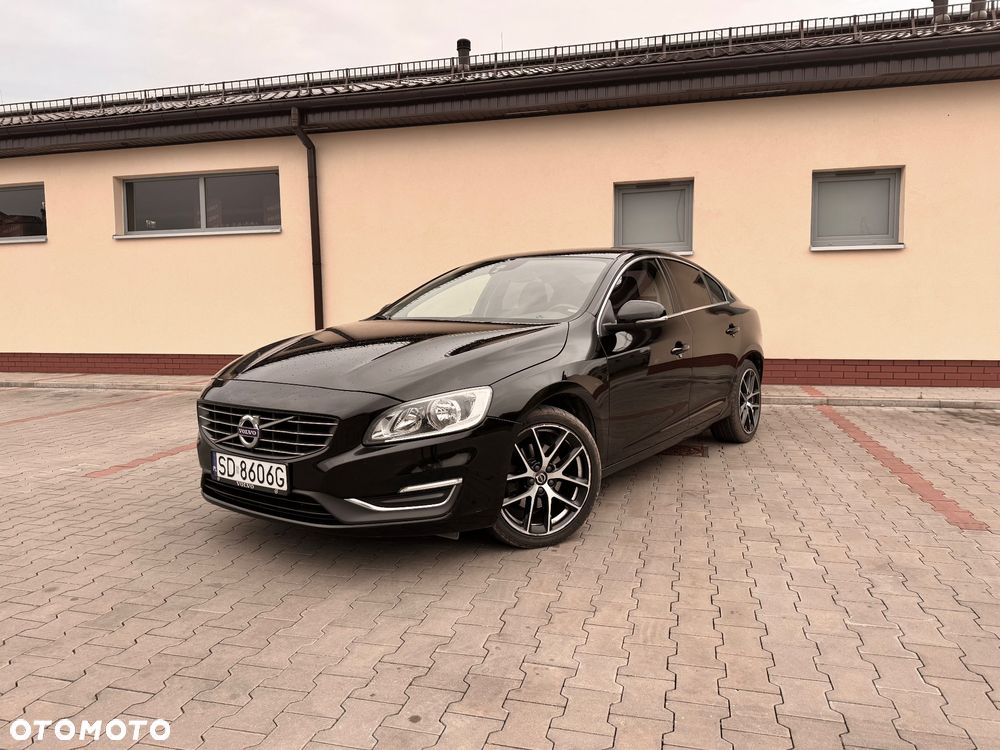 Volvo S60 D3 Drive-E R-Design Momentum - 1