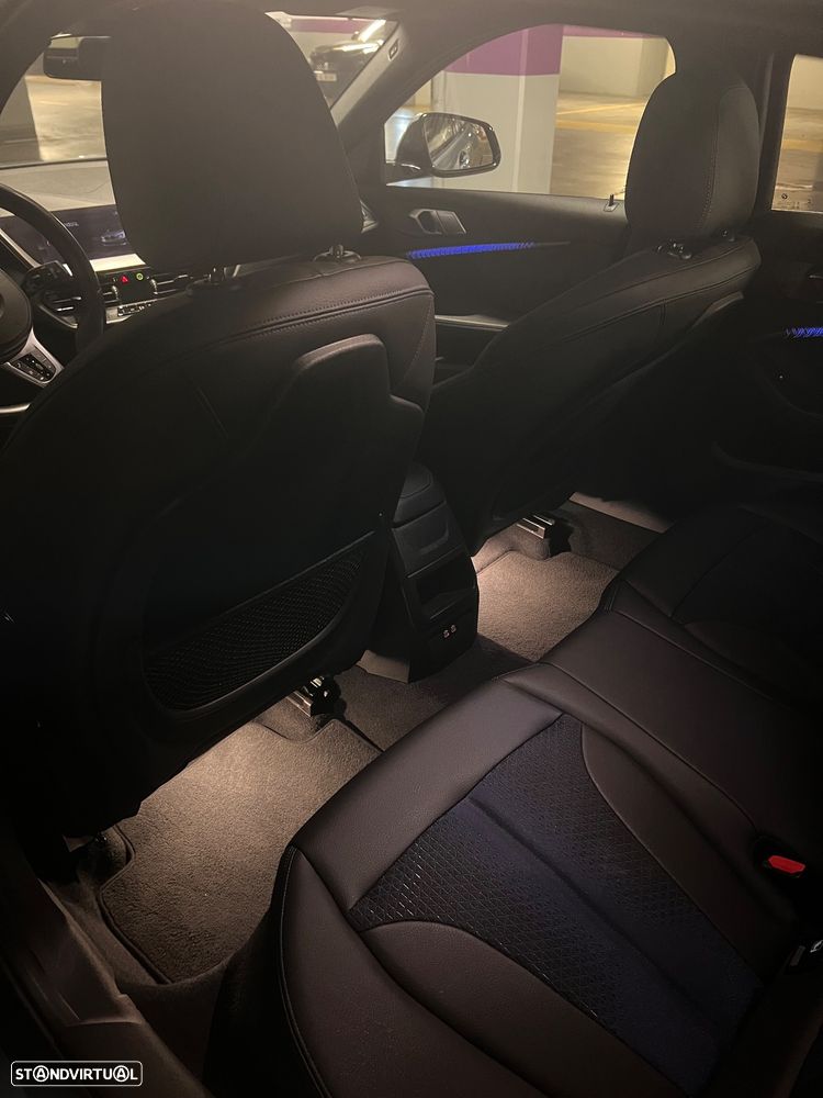 BMW 116 d Pack M - 12