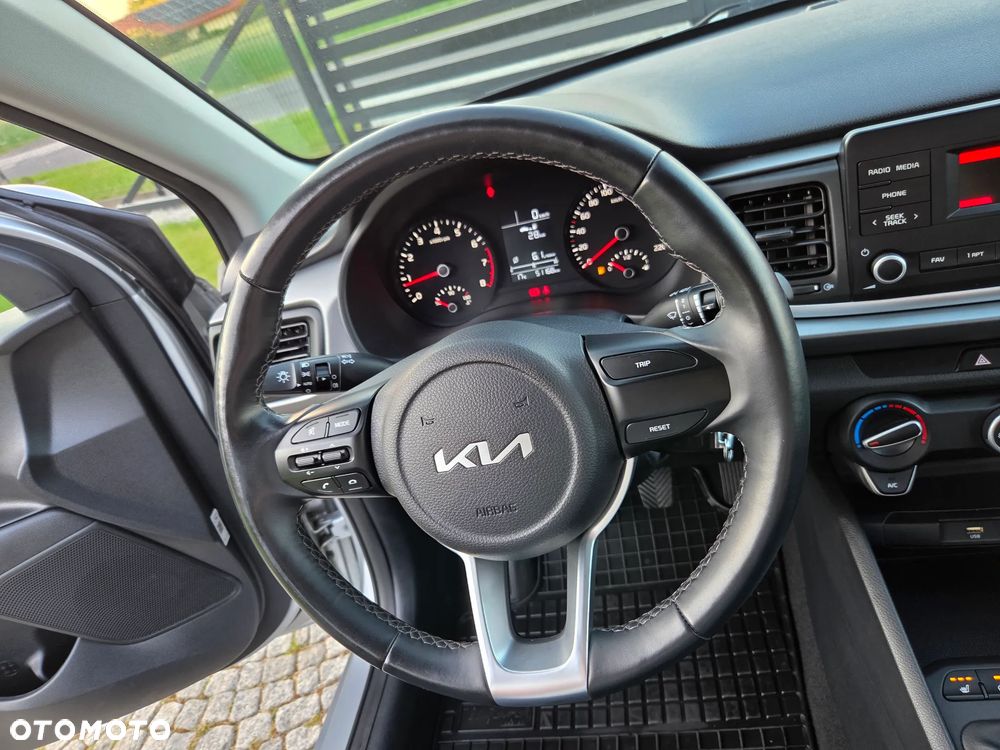 Kia Rio 1.2 M - 22