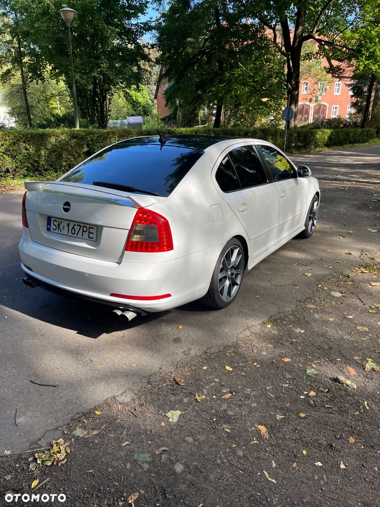 Skoda Octavia 2.0 TFSI RS DSG - 3